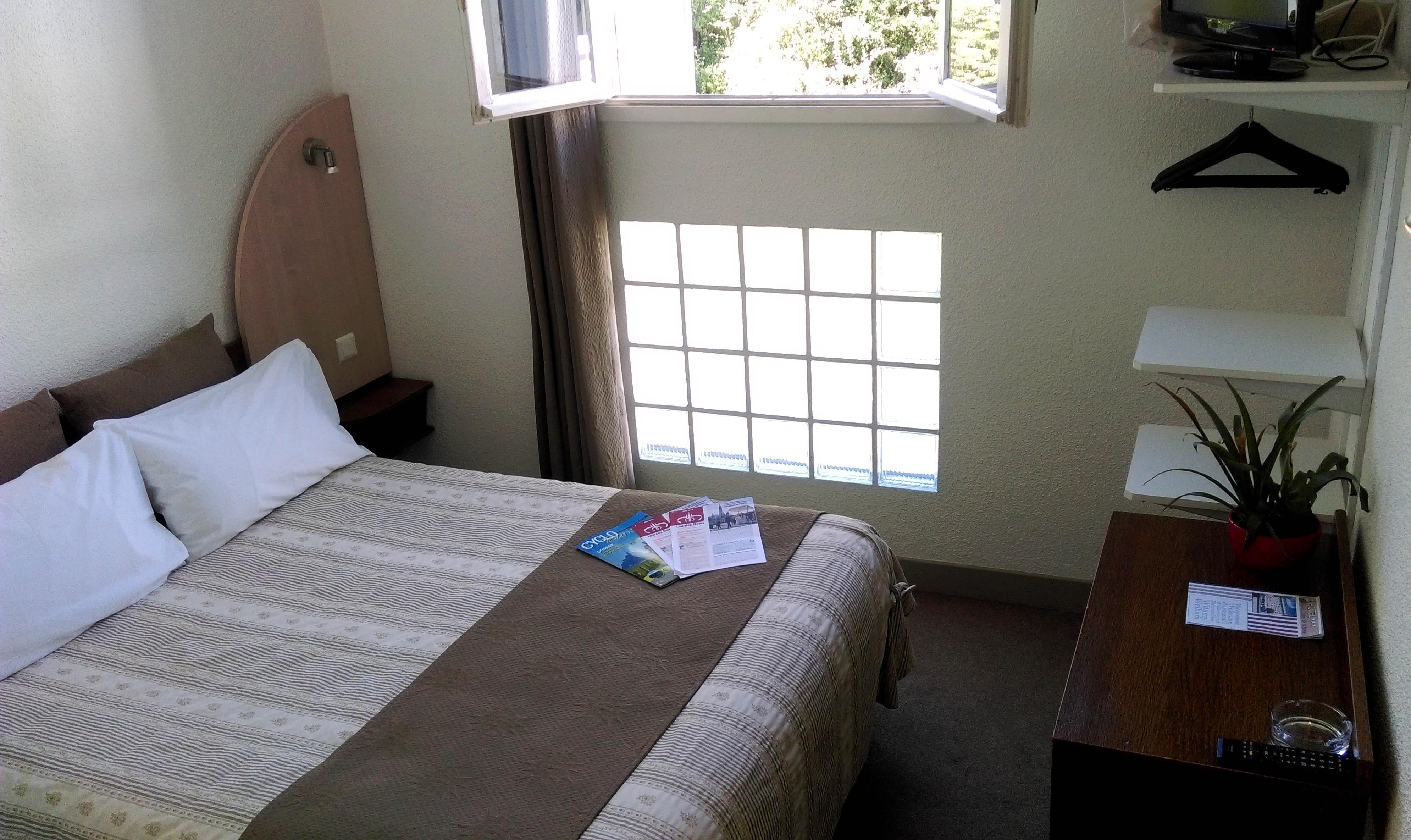 Adonis Lourdes - Notre Dame De La Sarte Hotel Luaran gambar