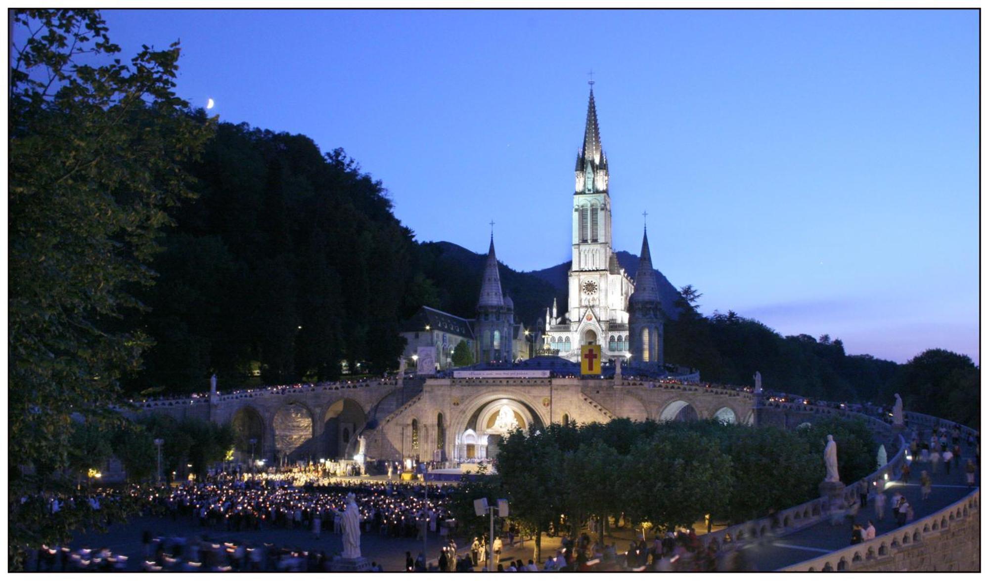 Adonis Lourdes - Notre Dame De La Sarte Hotel Luaran gambar